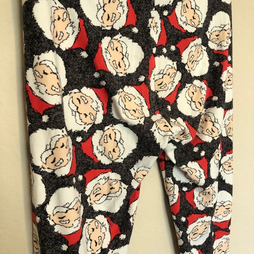 🎁🎄HP🎄🎁 LuLaRoe Christmas Santa Leggings - OS - Picture 5 of 7